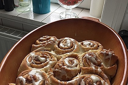 Cinnamon Rolls with Cream Cheese Frosting 107