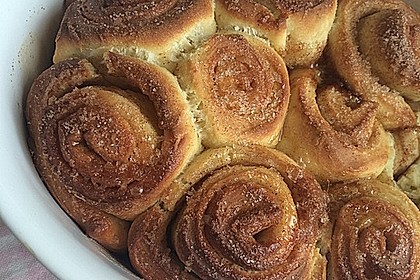 Cinnamon Rolls with Cream Cheese Frosting 89