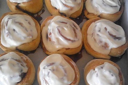 Cinnamon Rolls with Cream Cheese Frosting 145
