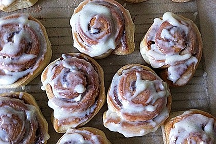 Cinnamon Rolls with Cream Cheese Frosting 74