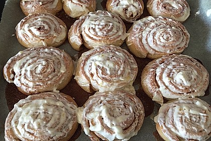 Cinnamon Rolls with Cream Cheese Frosting 95