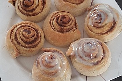 Cinnamon Rolls with Cream Cheese Frosting 33