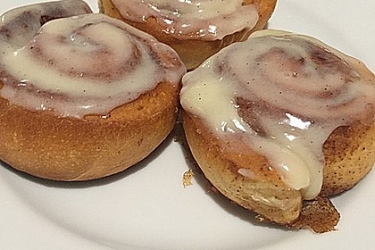 Cinnamon Rolls with Cream Cheese Frosting 94