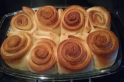 Cinnamon Rolls with Cream Cheese Frosting 92