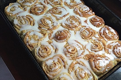 Cinnamon Rolls with Cream Cheese Frosting 148