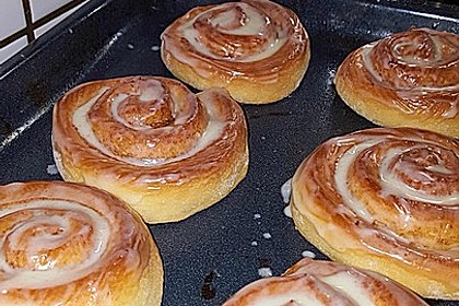 Cinnamon Rolls with Cream Cheese Frosting 162