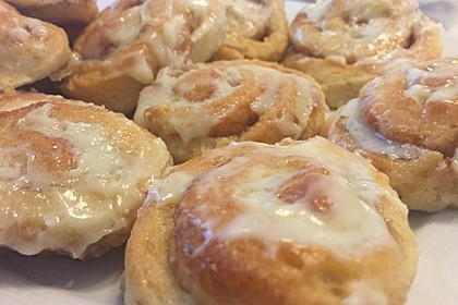 Cinnamon Rolls with Cream Cheese Frosting 152