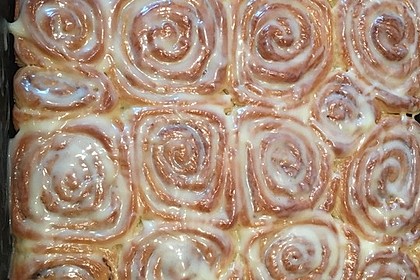 Cinnamon Rolls with Cream Cheese Frosting 116