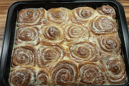 Cinnamon Rolls with Cream Cheese Frosting 151