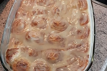 Cinnamon Rolls with Cream Cheese Frosting 150