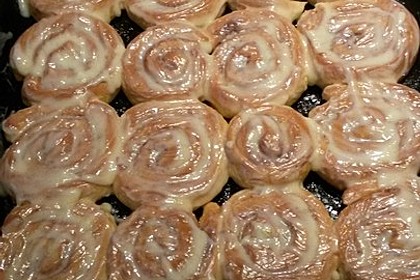 Cinnamon Rolls with Cream Cheese Frosting 154