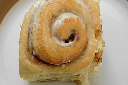 Cinnamon Rolls with Cream Cheese Frosting 83
