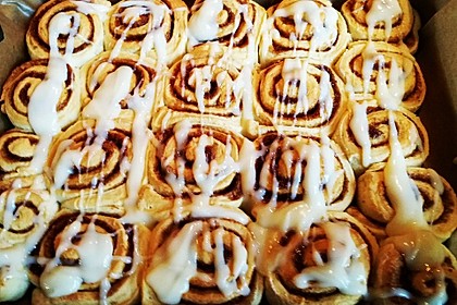 Cinnamon Rolls with Cream Cheese Frosting 80