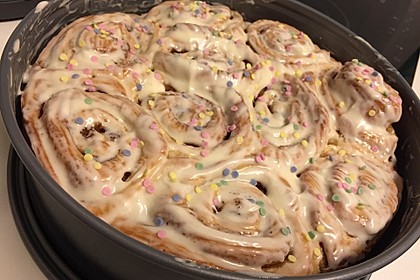 Cinnamon Rolls with Cream Cheese Frosting 78