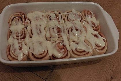 Cinnamon Rolls with Cream Cheese Frosting 138