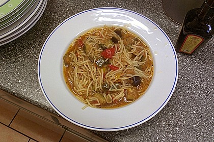 Sayas leichte Minestrone 3