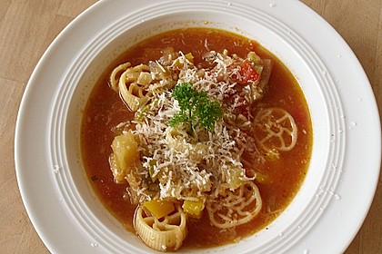 Sayas leichte Minestrone 6