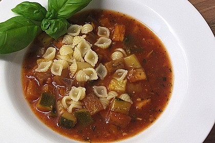 Sayas leichte Minestrone 7