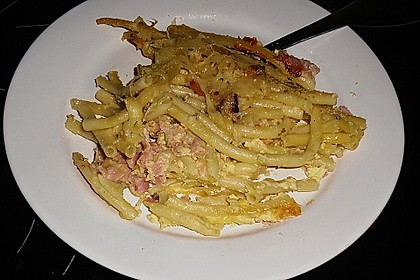 Makkaroni-Torte mit Schinken und Gorgonzola 8