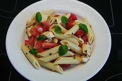Nudel-Tomaten-Mozzarella-Salat 4