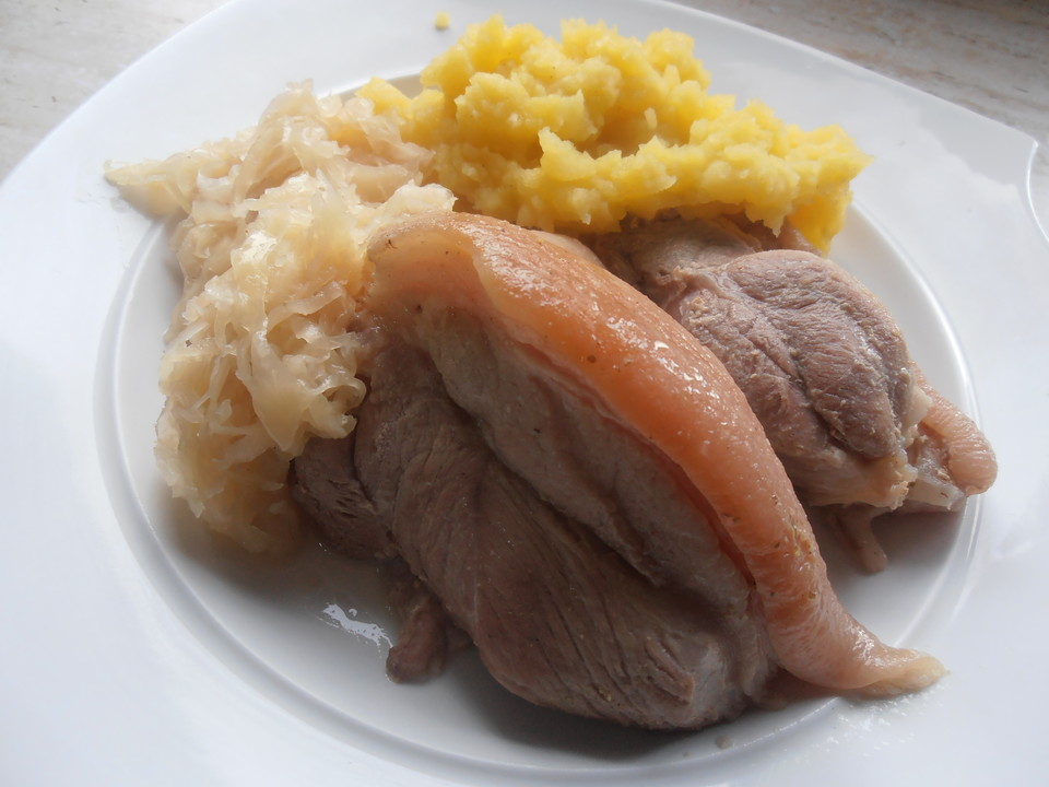 Eisbein mit Sauerkraut (Rezept mit Bild) von pirogge | Chefkoch.de