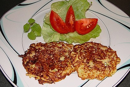 Zucchinik&uuml;chlein mit Joghurt-Dip