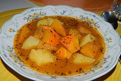 K&uuml;rbisgulasch