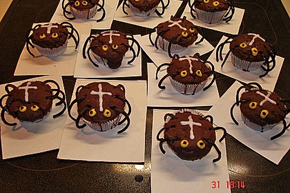 Spinnenmuffins für Halloween 17