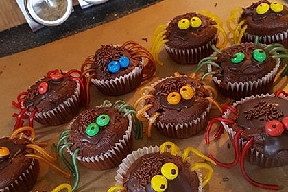 Spinnenmuffins für Halloween 20