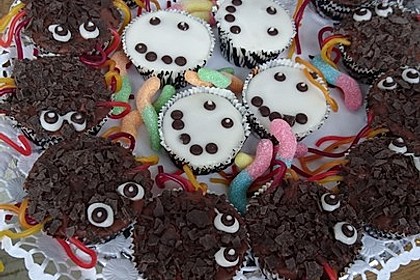 Spinnenmuffins für Halloween 10