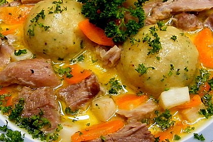 Ganslsuppe mit Br&ouml;selkn&ouml;del 2
