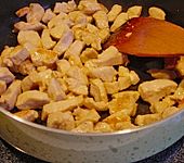 Putengeschnetzeltes mit Spargel (Bild)