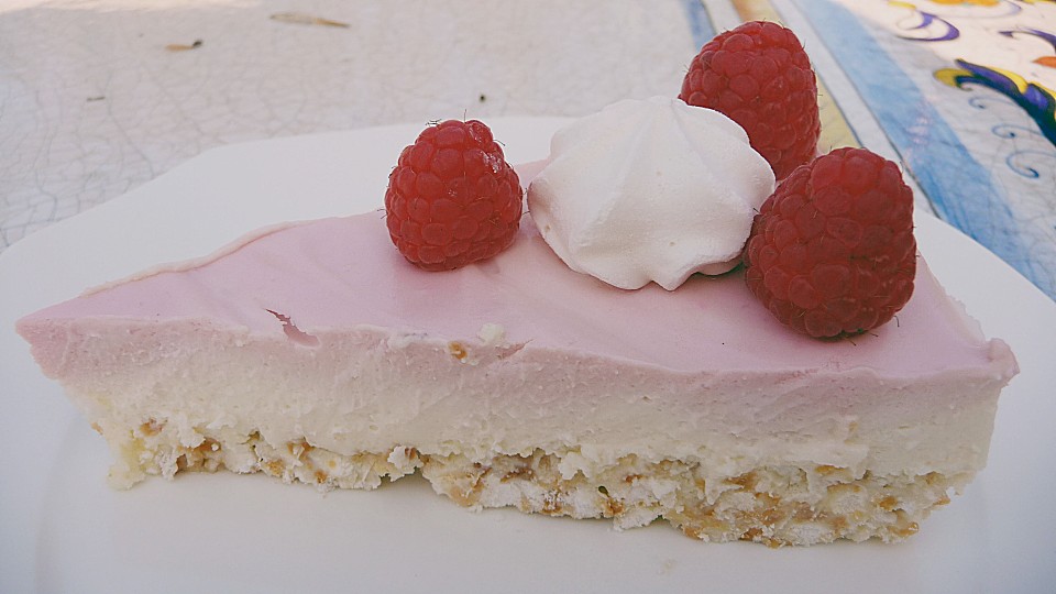 Himbeer Mascarpone Torte Auf Baiser Von Corela Chefkoch De