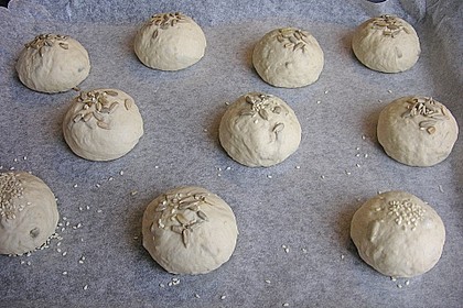 Weizenmischbr&ouml;tchen 12
