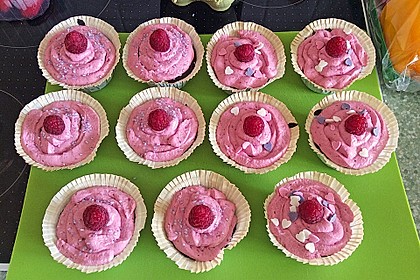 Schoko-küsst-Himbeer Cupcakes 92
