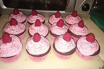 Schoko-küsst-Himbeer Cupcakes 75