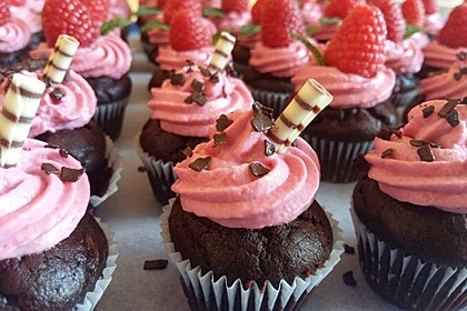 Schoko-küsst-Himbeer Cupcakes 11