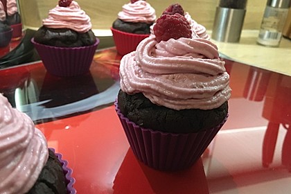 Schoko-küsst-Himbeer Cupcakes 60