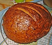 Buttermilchbrot mit Weizenvollkornmehl und Sonnenblumenkernen (Bild)