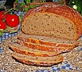 Buttermilchbrot mit Weizenvollkornmehl und Sonnenblumenkernen (Bild)