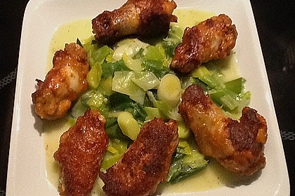 Chicken Wings auf Porree-Kokoscreme Beet