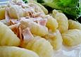 Gnocchi mit K&auml;se-Knoblauch-Schinken-So&szlig;e