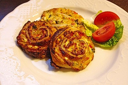 Bl&auml;tterteigschnecken mit Ei-K&auml;se-Schmand und B&auml;rlauch 16