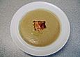 Walnuss-Pinienkern-Cremesuppe mit Ziegenk&auml;setalern