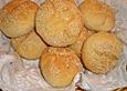 Milchbr&ouml;tchen mit Sesamkruste