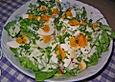 Saisonsalat mit fr&uuml;hlingsfrischen Kr&auml;utern
