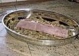Schweinefilet im Schinkenmantel mit Frischk&auml;se-Kr&auml;uterhaube auf Champignon