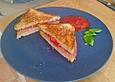 K&auml;setoast mit Salami
