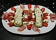 Gurkenschiffchen mit Tomaten-Mozzarella