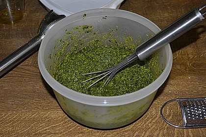 Basilikum-Pesto 2